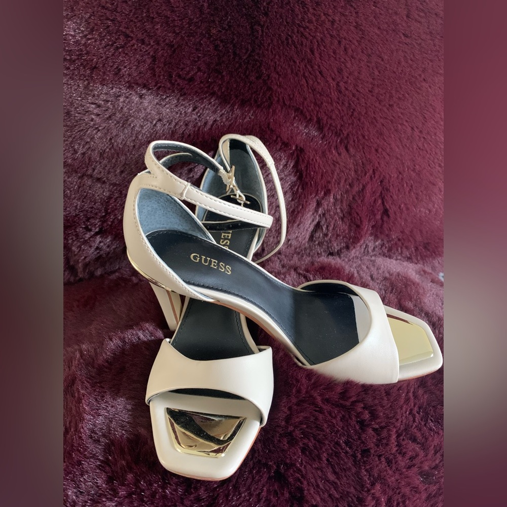 Guess Heels 🔥